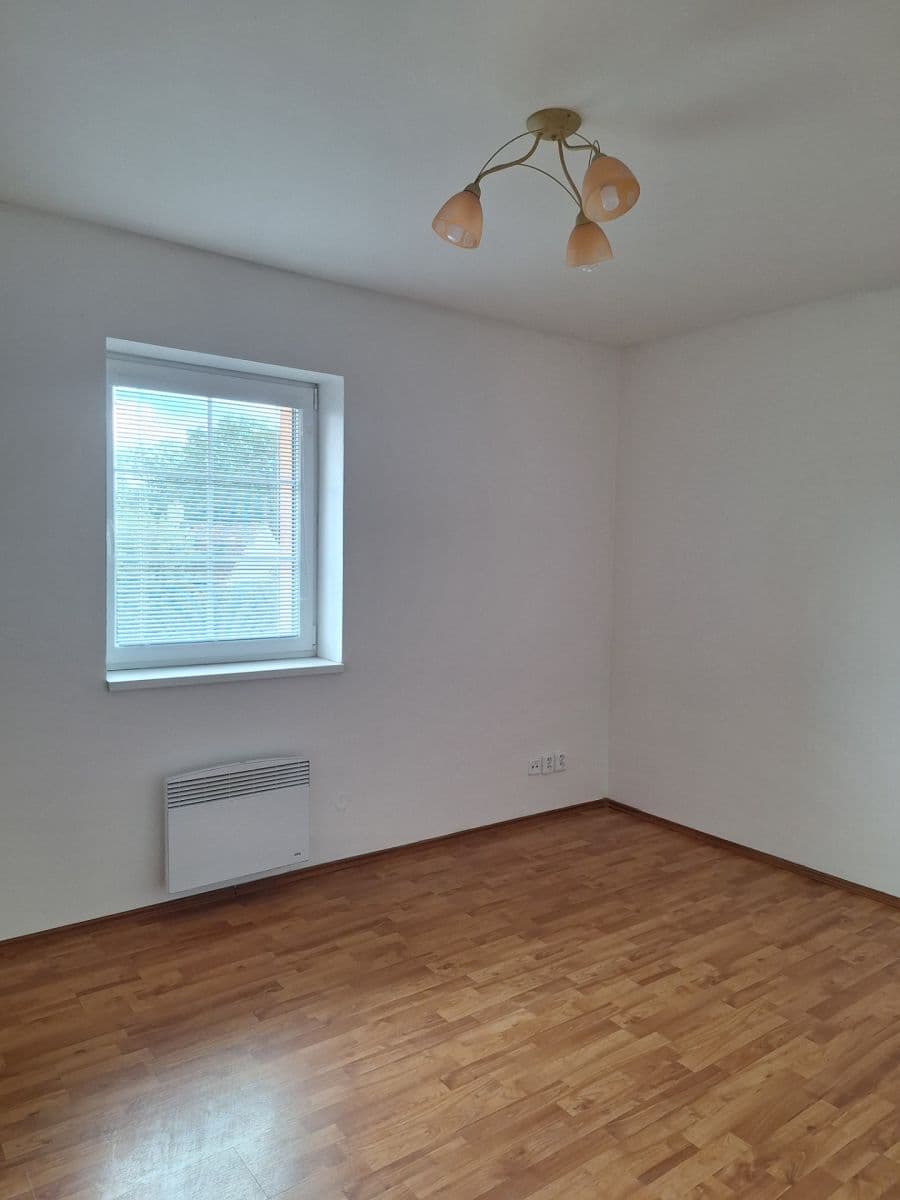 Pronájem bytu 2+1 46 m², Úhonická, Jeneč, Středočeský kraj Pronájem bytu 2+1 46 m², Úhonická, Jeneč, Středočeský kraj