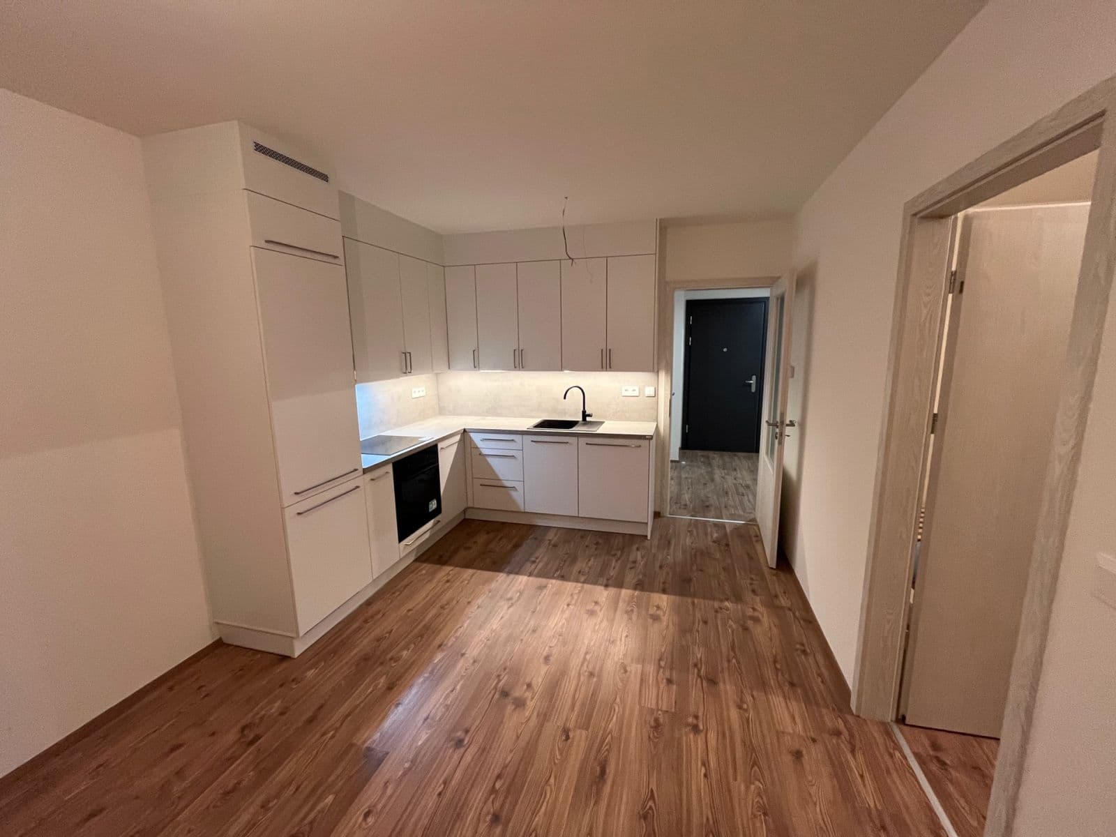 Pronájem bytu 2+kk 43 m², Pšeničná, Hořovice, Středočeský kraj Pronájem bytu 2+kk 43 m², Pšeničná, Hořovice, Středočeský kraj