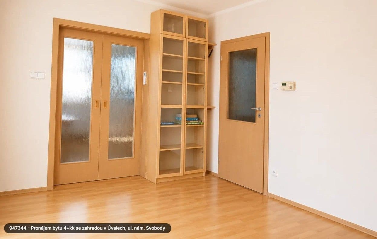 Pronájem bytu 4+kk 105 m², nám. Svobody, Úvaly, Středočeský kraj Pronájem bytu 4+kk 105 m², nám. Svobody, Úvaly, Středočeský kraj
