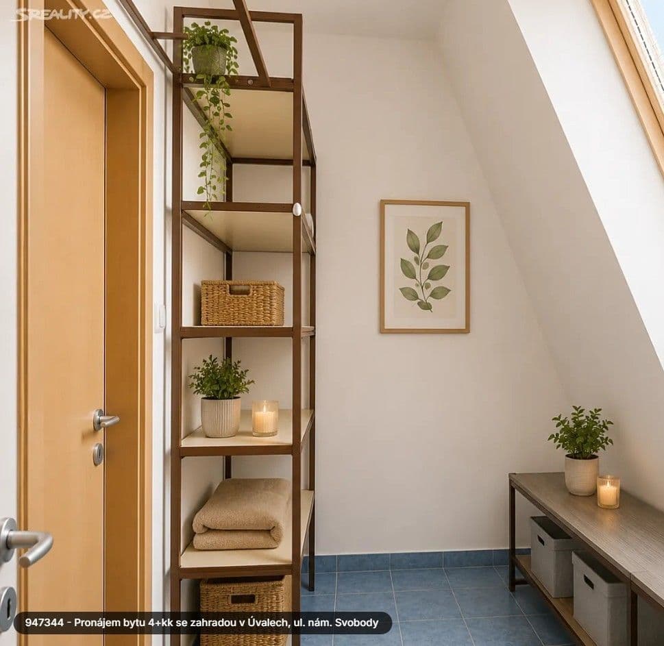 Pronájem bytu 4+kk 105 m², nám. Svobody, Úvaly, Středočeský kraj Pronájem bytu 4+kk 105 m², nám. Svobody, Úvaly, Středočeský kraj