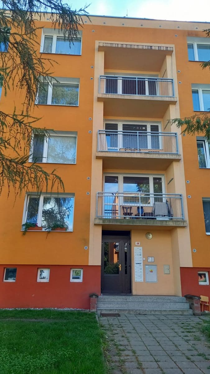 Prodej bytu 1+1 40 m², Na Komárově, Kaznějov, Plzeňský kraj Prodej bytu 1+1 40 m², Na Komárově, Kaznějov, Plzeňský kraj