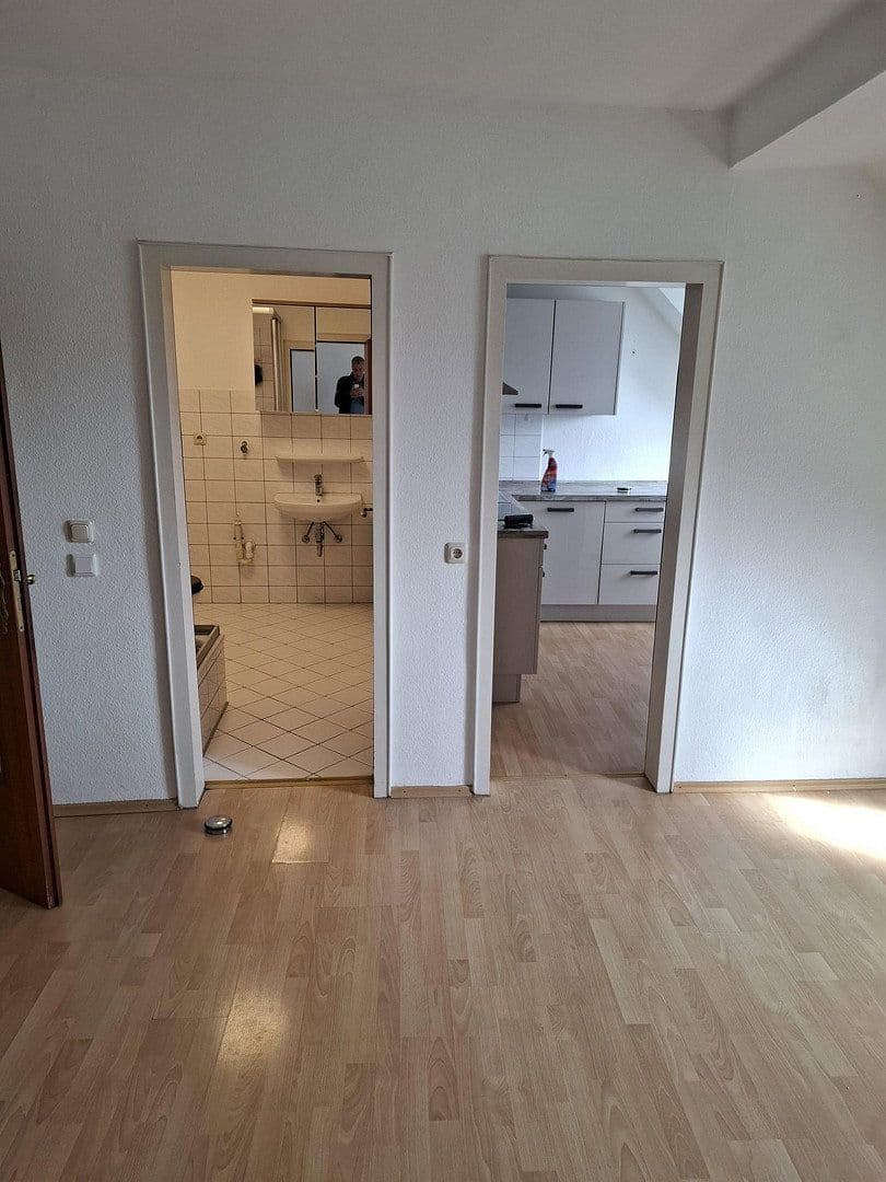Pronájem bytu 2+1 47 m², Plateniusstr. 18, Wuppertal, Severní Porýní-Vestfálsko Pronájem bytu 2+1 47 m², Plateniusstr. 18, Wuppertal, Severní Porýní-Vestfálsko