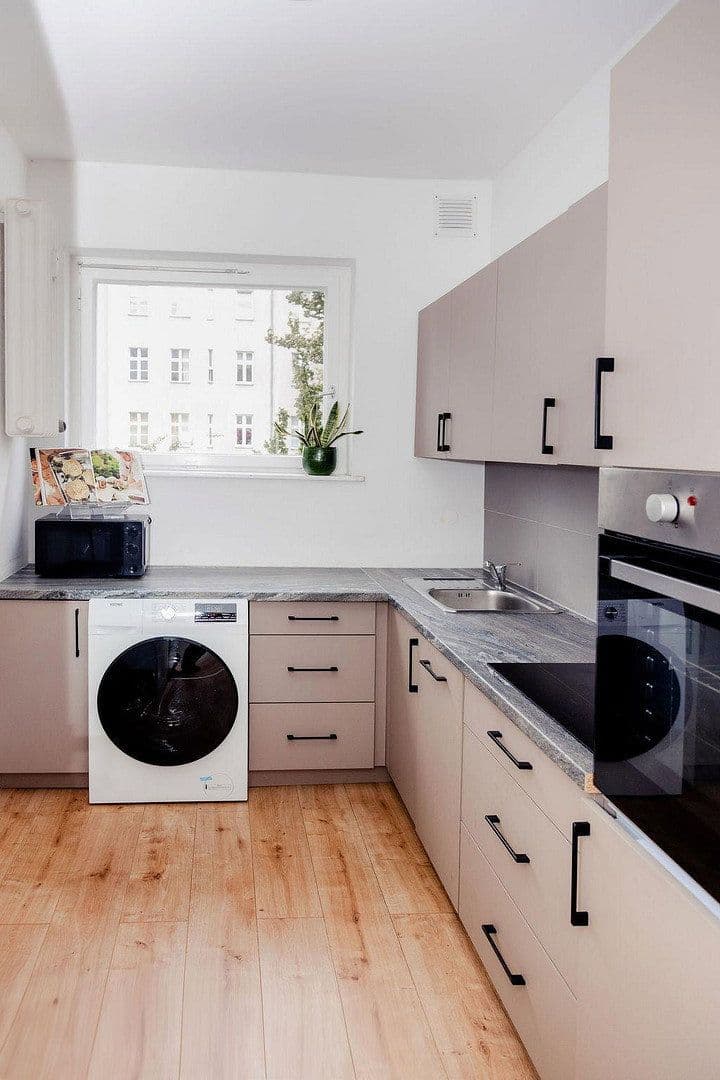Prodej bytu 3+1 64 m², Kaiser friedrich str. 72, Berlin, Berlín Prodej bytu 3+1 64 m², Kaiser friedrich str. 72, Berlin, Berlín