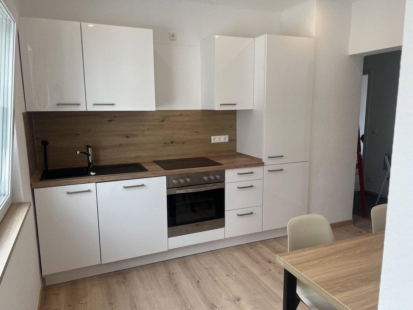 Pronájem bytu 4+1 105 m², Esslingen am Neckar, Bádensko-Württembersko Pronájem bytu 4+1 105 m², Esslingen am Neckar, Bádensko-Württembersko
