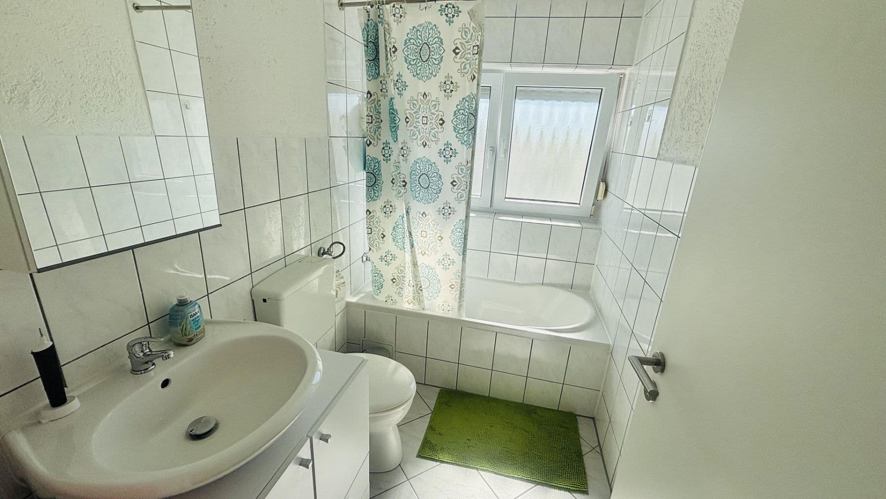 Pronájem bytu 3+1 65 m², Spechtstraße 9, Albstadt, Bádensko-Württembersko Pronájem bytu 3+1 65 m², Spechtstraße 9, Albstadt, Bádensko-Württembersko