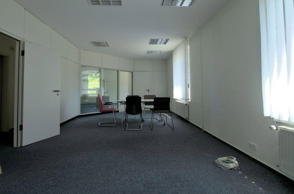 Pronájem kanceláře 204 m², Im Tal 6, Bullay, Porýní-Falc Pronájem kanceláře 204 m², Im Tal 6, Bullay, Porýní-Falc