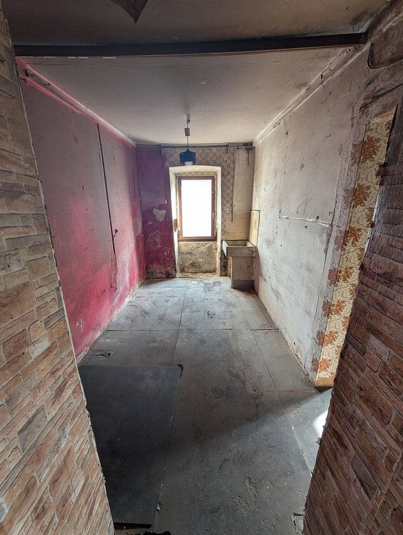 Pronájem domu 120 m², pozemek 500 m², Kraichtal, Bádensko-Württembersko Pronájem domu 120 m², pozemek 500 m², Kraichtal, Bádensko-Württembersko