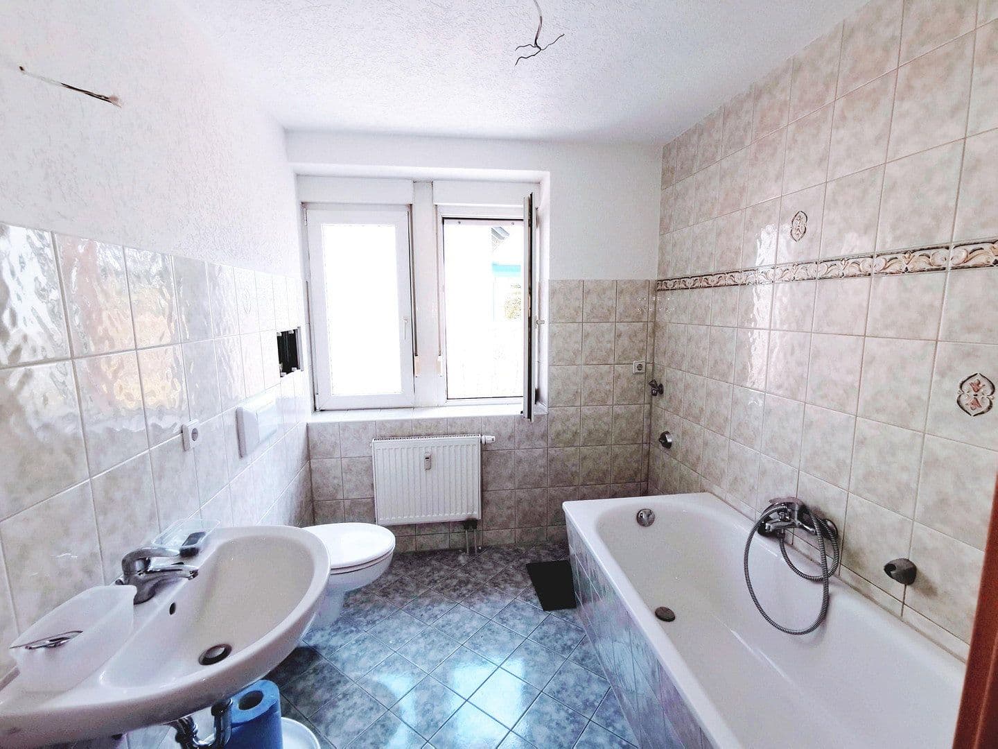 Pronájem bytu 2+1 43 m², Abteisiedlung 17, Oberlungwitz, Sasko Pronájem bytu 2+1 43 m², Abteisiedlung 17, Oberlungwitz, Sasko