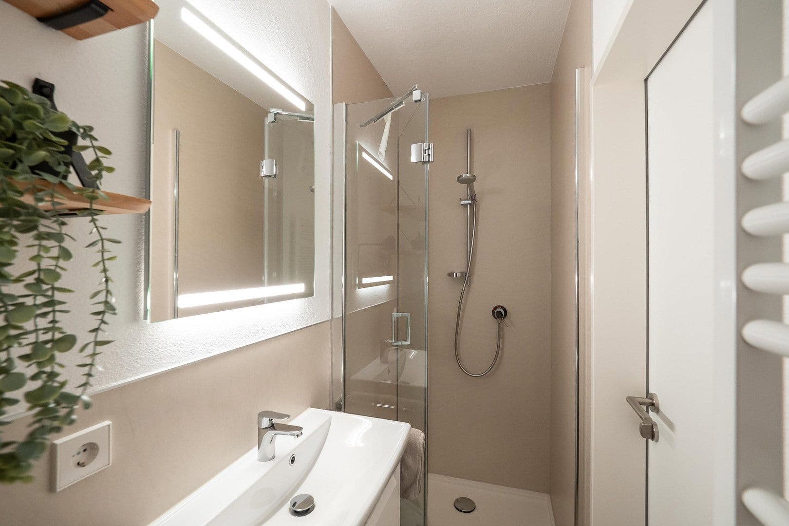 Pronájem bytu 1+kk 43 m², Meersburg, Bádensko-Württembersko Pronájem bytu 1+kk 43 m², Meersburg, Bádensko-Württembersko