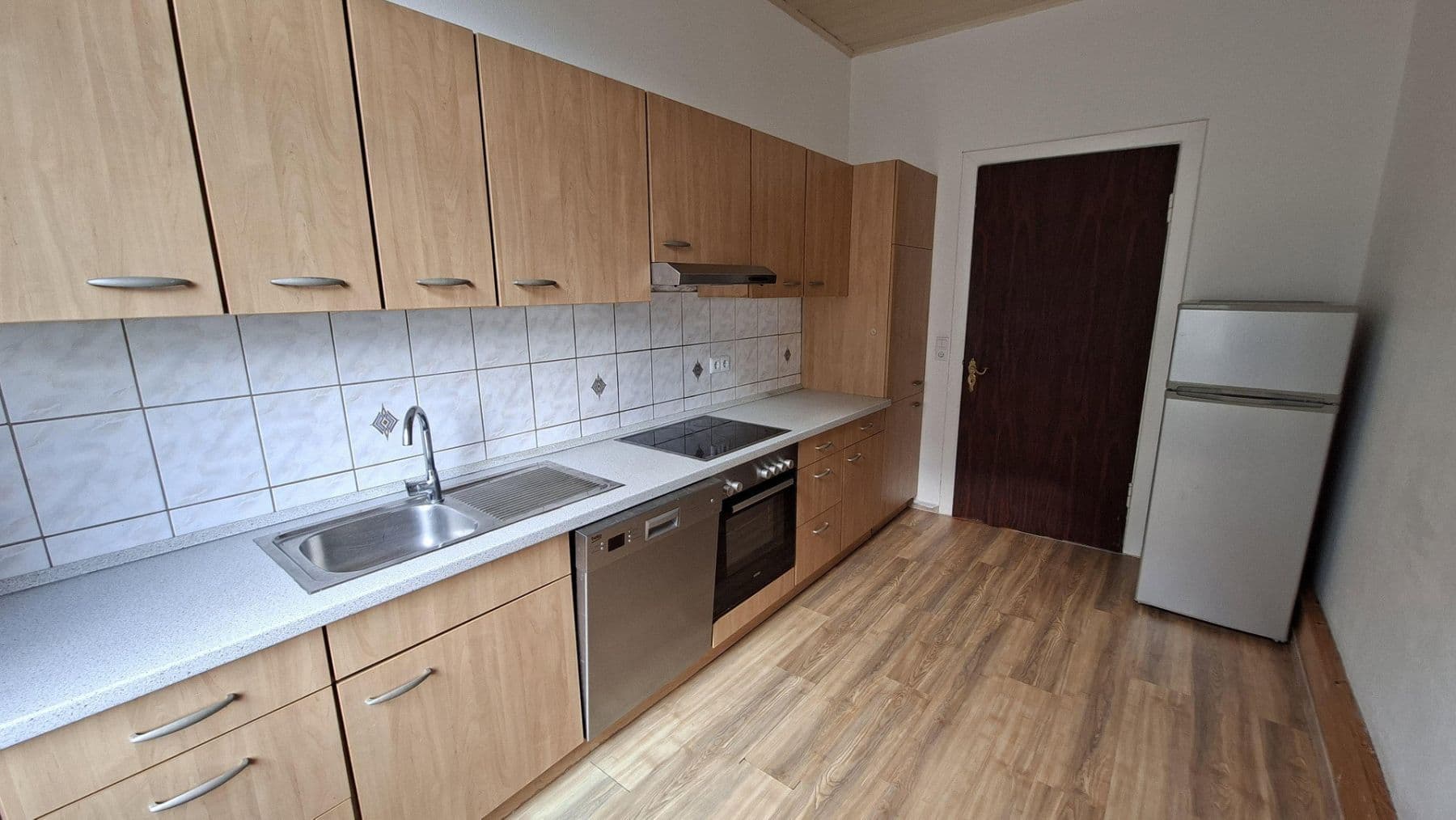 Pronájem bytu 3+1 82 m², Bremerhaven, Bremen Pronájem bytu 3+1 82 m², Bremerhaven, Bremen