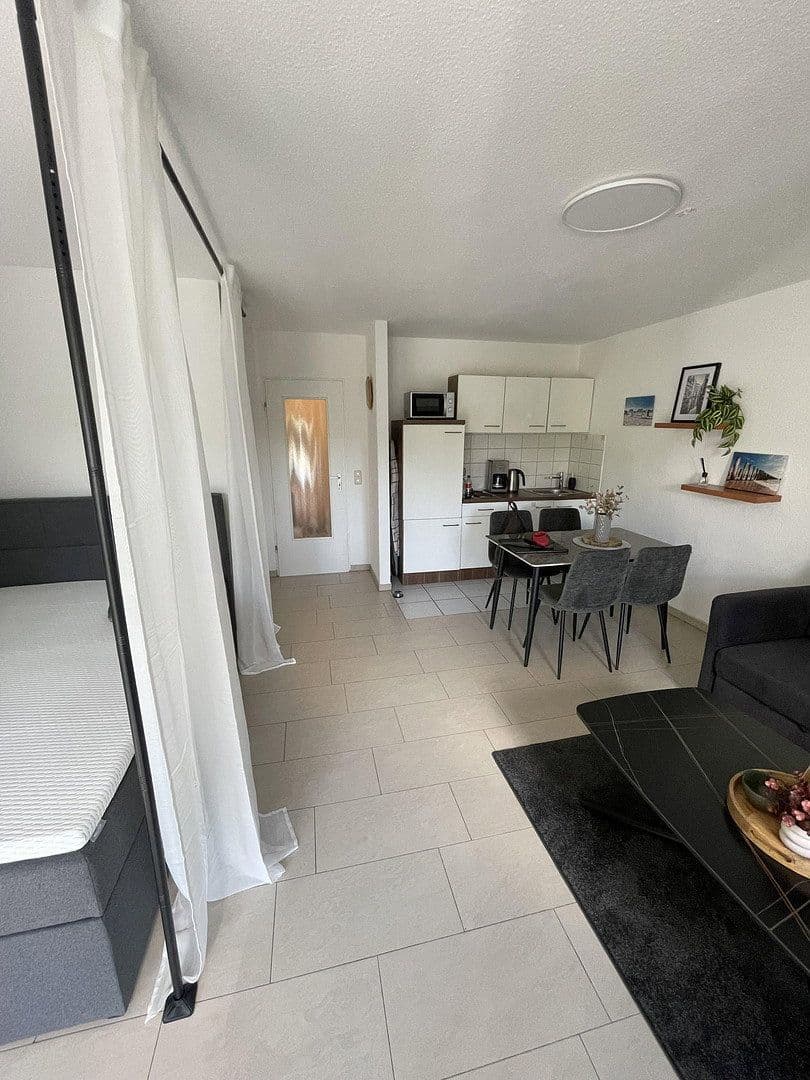 Pronájem bytu 1+1 33 m², Hattinger Str. 572, Bochum, Severní Porýní-Vestfálsko Pronájem bytu 1+1 33 m², Hattinger Str. 572, Bochum, Severní Porýní-Vestfálsko