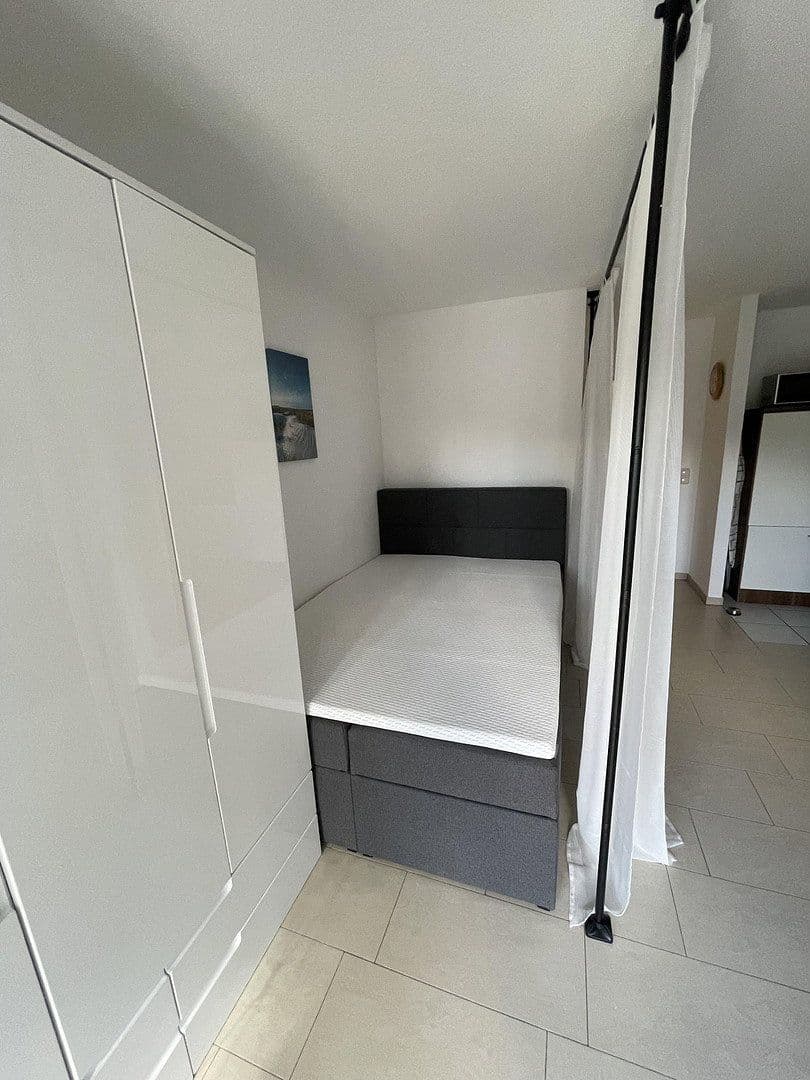 Pronájem bytu 1+1 33 m², Hattinger Str. 572, Bochum, Severní Porýní-Vestfálsko Pronájem bytu 1+1 33 m², Hattinger Str. 572, Bochum, Severní Porýní-Vestfálsko