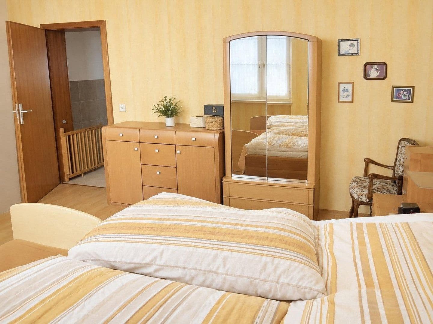Prodej domu 333 m², pozemek 1.100 m², Burghaun, Hessen Prodej domu 333 m², pozemek 1.100 m², Burghaun, Hessen