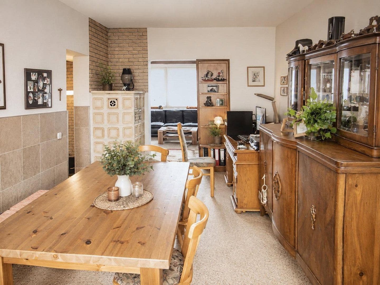 Prodej domu 333 m², pozemek 1.100 m², Burghaun, Hessen Prodej domu 333 m², pozemek 1.100 m², Burghaun, Hessen