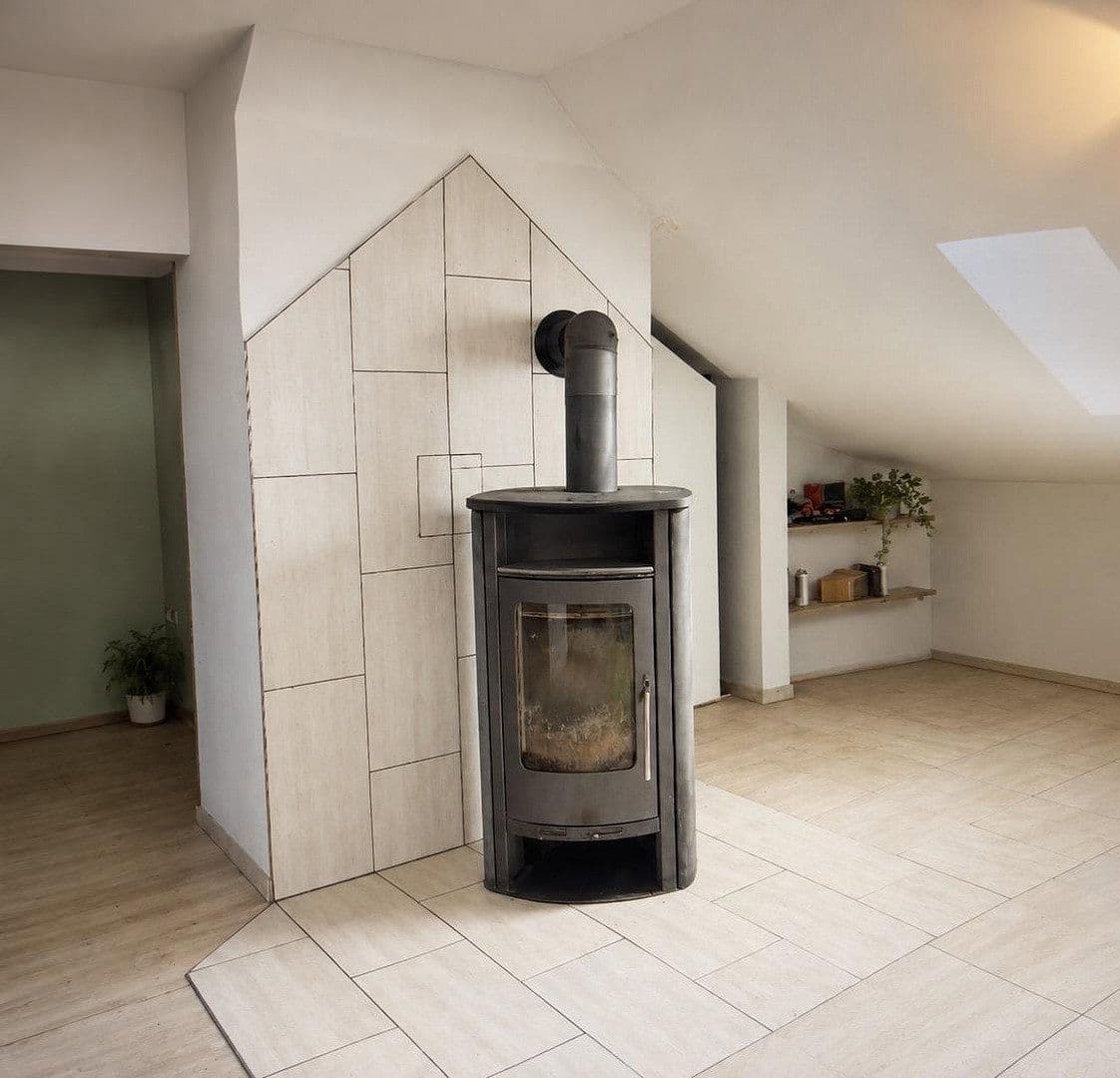 Prodej domu 333 m², pozemek 1.100 m², Burghaun, Hessen Prodej domu 333 m², pozemek 1.100 m², Burghaun, Hessen