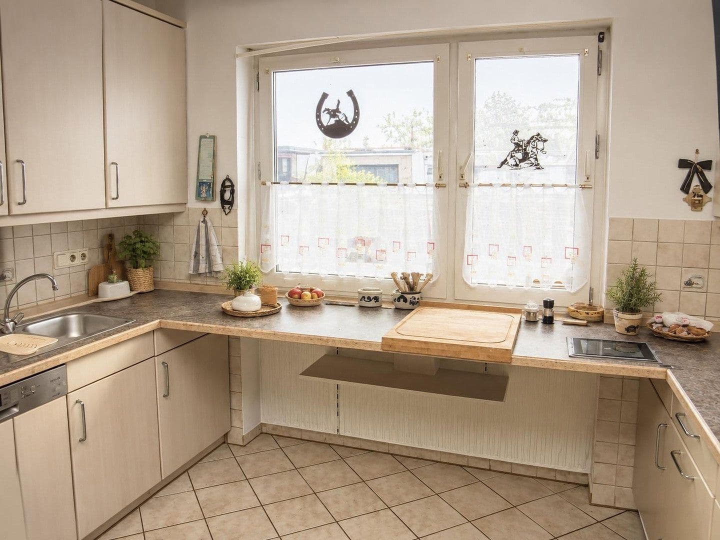 Prodej domu 333 m², pozemek 1.100 m², Burghaun, Hessen Prodej domu 333 m², pozemek 1.100 m², Burghaun, Hessen