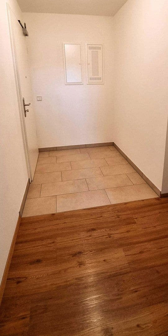 Pronájem bytu 3+1 93 m², Offingen, Bavorsko Pronájem bytu 3+1 93 m², Offingen, Bavorsko