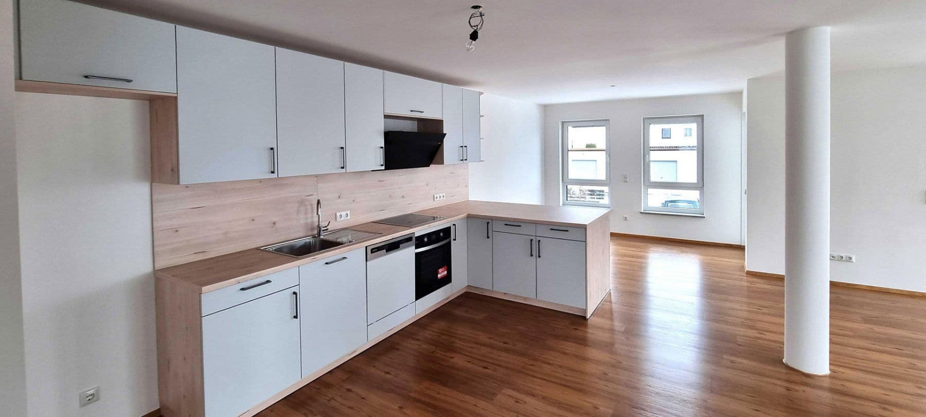 Pronájem bytu 3+1 93 m², Offingen, Bavorsko Pronájem bytu 3+1 93 m², Offingen, Bavorsko