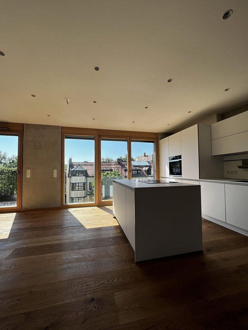 Pronájem bytu 4+1 144 m², Lerchenfeldstraße 28, München, Bavorsko Pronájem bytu 4+1 144 m², Lerchenfeldstraße 28, München, Bavorsko