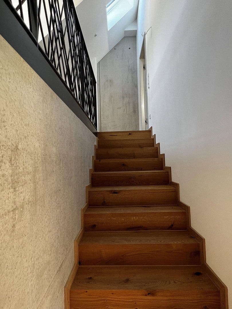 Pronájem bytu 4+1 144 m², Lerchenfeldstraße 28, München, Bavorsko Pronájem bytu 4+1 144 m², Lerchenfeldstraße 28, München, Bavorsko