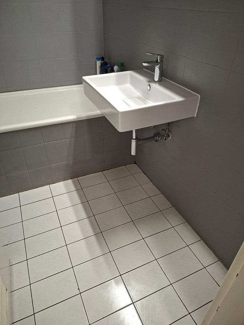 Pronájem bytu 4+1 90 m², Gerhart - Hauptmann Straße 15, Erlangen, Bavorsko Pronájem bytu 4+1 90 m², Gerhart - Hauptmann Straße 15, Erlangen, Bavorsko