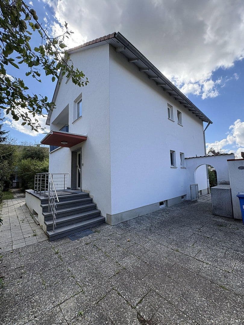 Prodej domu 125 m², pozemek 672 m², Erlangen, Bavorsko Prodej domu 125 m², pozemek 672 m², Erlangen, Bavorsko