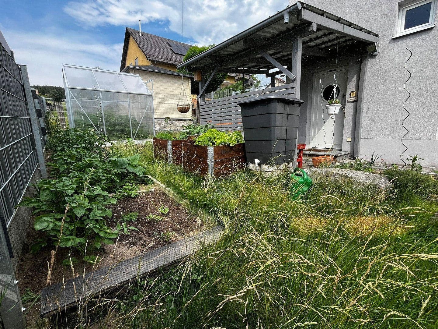 Prodej domu 264 m², pozemek 881 m², Meldauer Straße 5, Wackersdorf, Bavorsko Prodej domu 264 m², pozemek 881 m², Meldauer Straße 5, Wackersdorf, Bavorsko