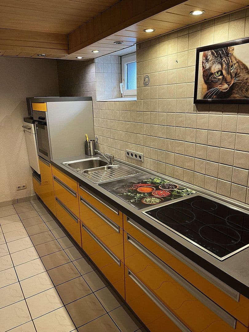 Prodej domu 264 m², pozemek 881 m², Meldauer Straße 5, Wackersdorf, Bavorsko Prodej domu 264 m², pozemek 881 m², Meldauer Straße 5, Wackersdorf, Bavorsko