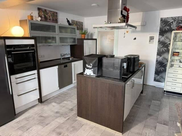 Prodej domu 264 m², pozemek 881 m², Meldauer Straße 5, Wackersdorf, Bavorsko Prodej domu 264 m², pozemek 881 m², Meldauer Straße 5, Wackersdorf, Bavorsko