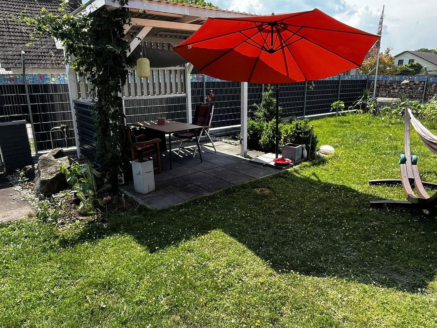 Prodej domu 264 m², pozemek 881 m², Meldauer Straße 5, Wackersdorf, Bavorsko Prodej domu 264 m², pozemek 881 m², Meldauer Straße 5, Wackersdorf, Bavorsko