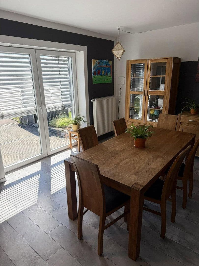 Prodej domu 264 m², pozemek 881 m², Meldauer Straße 5, Wackersdorf, Bavorsko Prodej domu 264 m², pozemek 881 m², Meldauer Straße 5, Wackersdorf, Bavorsko