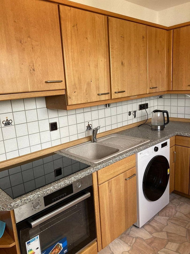 Pronájem bytu 71 m², Stuttgarterstr.17, Heilbronn, Bádensko-Württembersko Pronájem bytu 71 m², Stuttgarterstr.17, Heilbronn, Bádensko-Württembersko