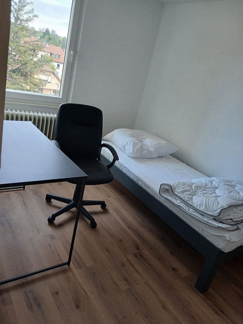 Pronájem bytu 71 m², Stuttgarterstr.17, Heilbronn, Bádensko-Württembersko Pronájem bytu 71 m², Stuttgarterstr.17, Heilbronn, Bádensko-Württembersko