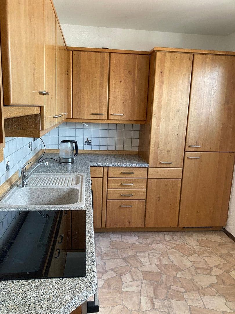 Pronájem bytu 71 m², Stuttgarterstr.17, Heilbronn, Bádensko-Württembersko Pronájem bytu 71 m², Stuttgarterstr.17, Heilbronn, Bádensko-Württembersko