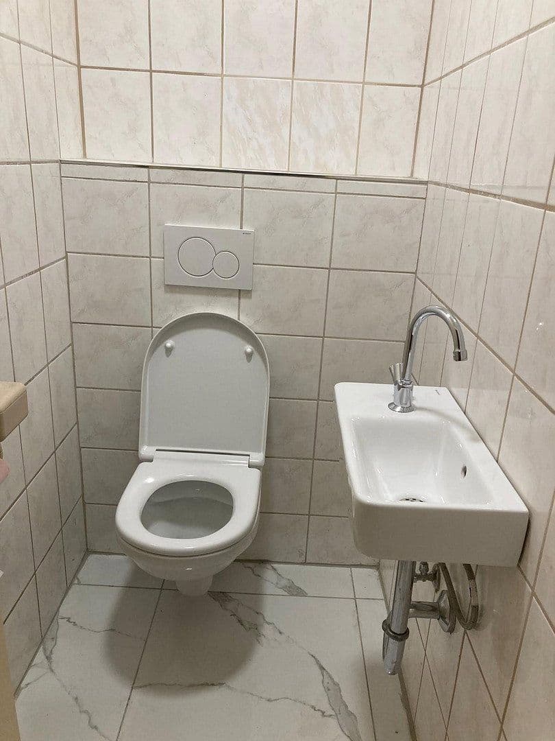 Pronájem bytu 71 m², Stuttgarterstr.17, Heilbronn, Bádensko-Württembersko Pronájem bytu 71 m², Stuttgarterstr.17, Heilbronn, Bádensko-Württembersko
