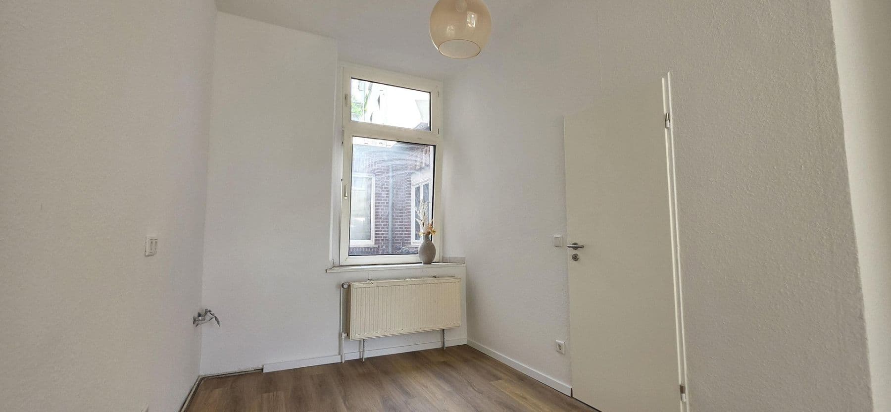 Pronájem bytu 1+1 28 m², Krefeld, Severní Porýní-Vestfálsko Pronájem bytu 1+1 28 m², Krefeld, Severní Porýní-Vestfálsko