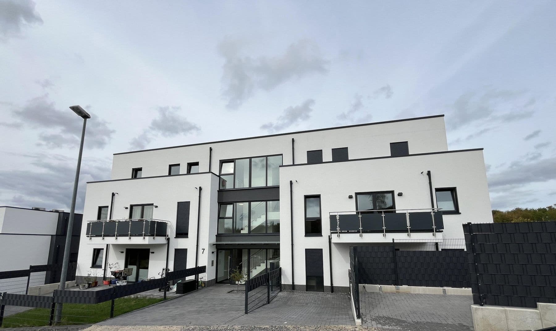 Pronájem bytu 4+1 126 m², Georges-Girard-Ring 7, Mechernich, Severní Porýní-Vestfálsko Pronájem bytu 4+1 126 m², Georges-Girard-Ring 7, Mechernich, Severní Porýní-Vestfálsko
