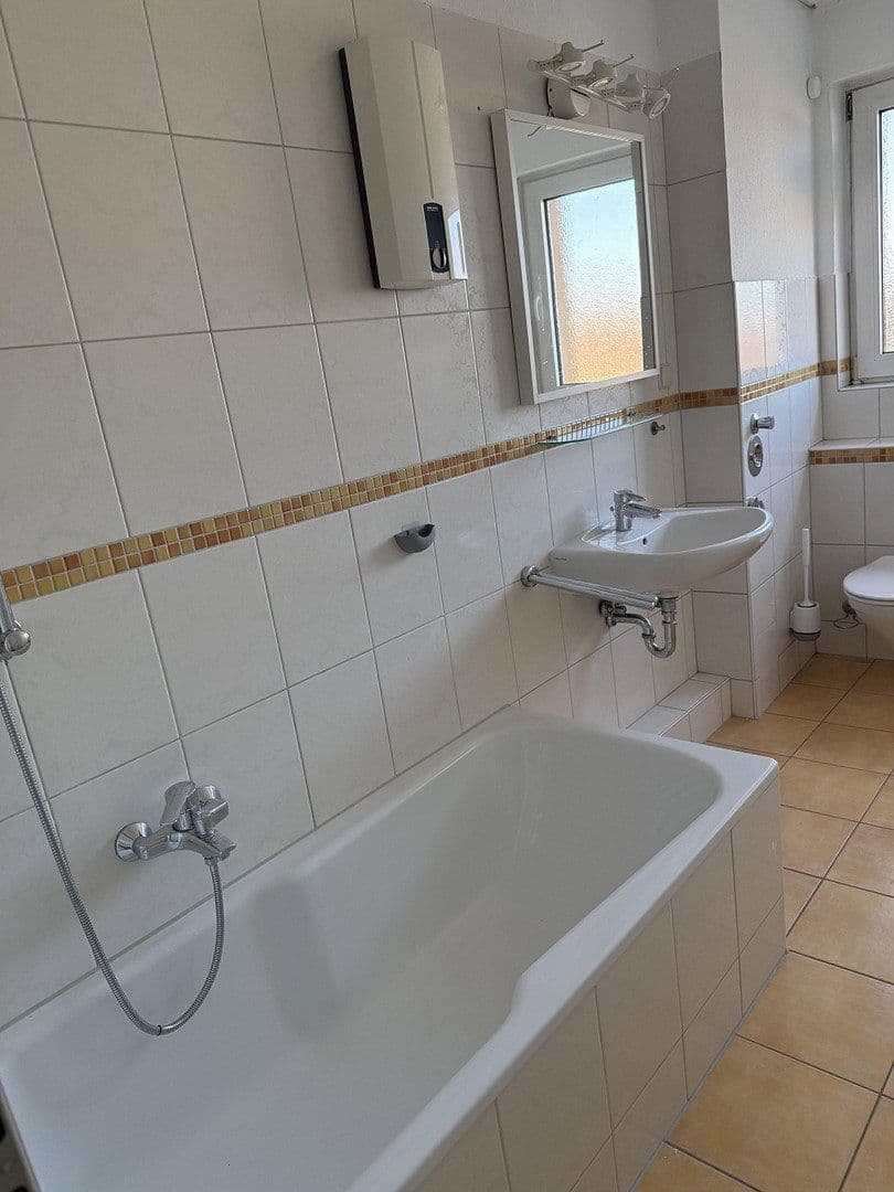 Pronájem bytu 3+1 71 m², Bovenden, Dolní Sasko Pronájem bytu 3+1 71 m², Bovenden, Dolní Sasko