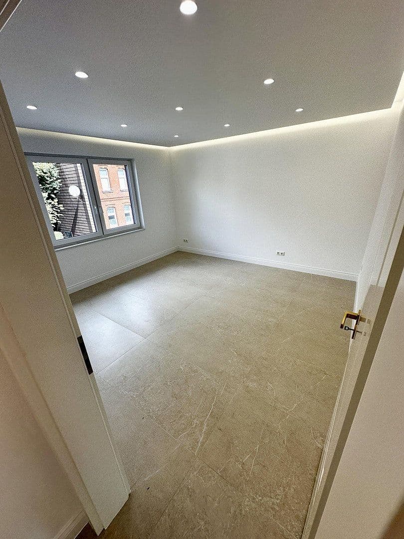 Pronájem bytu 3+1 70 m², Königstraße 17, Oberhausen, Severní Porýní-Vestfálsko Pronájem bytu 3+1 70 m², Königstraße 17, Oberhausen, Severní Porýní-Vestfálsko