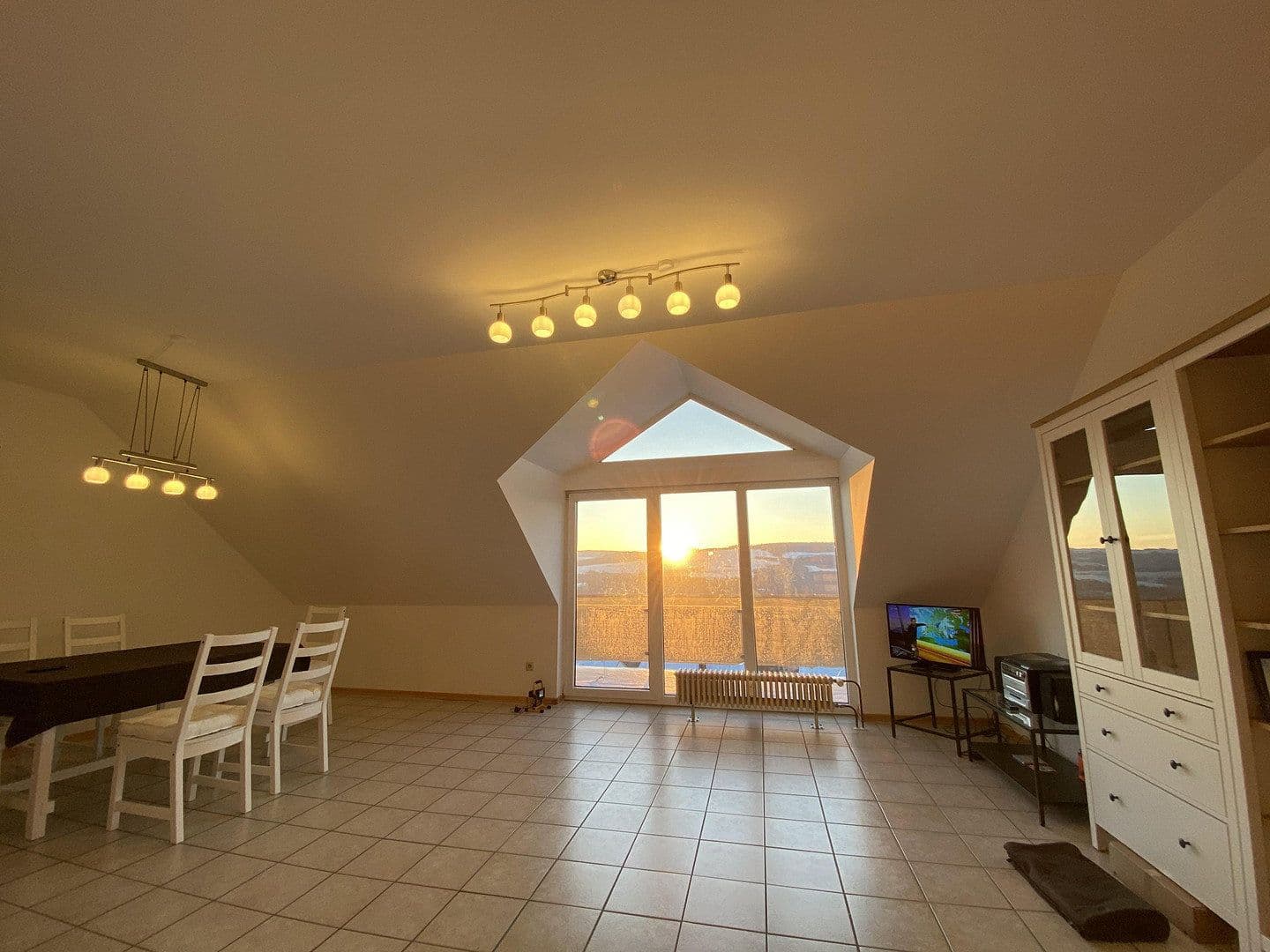 Pronájem bytu 3+1 103 m², Korlingen, Porýní-Falc Pronájem bytu 3+1 103 m², Korlingen, Porýní-Falc