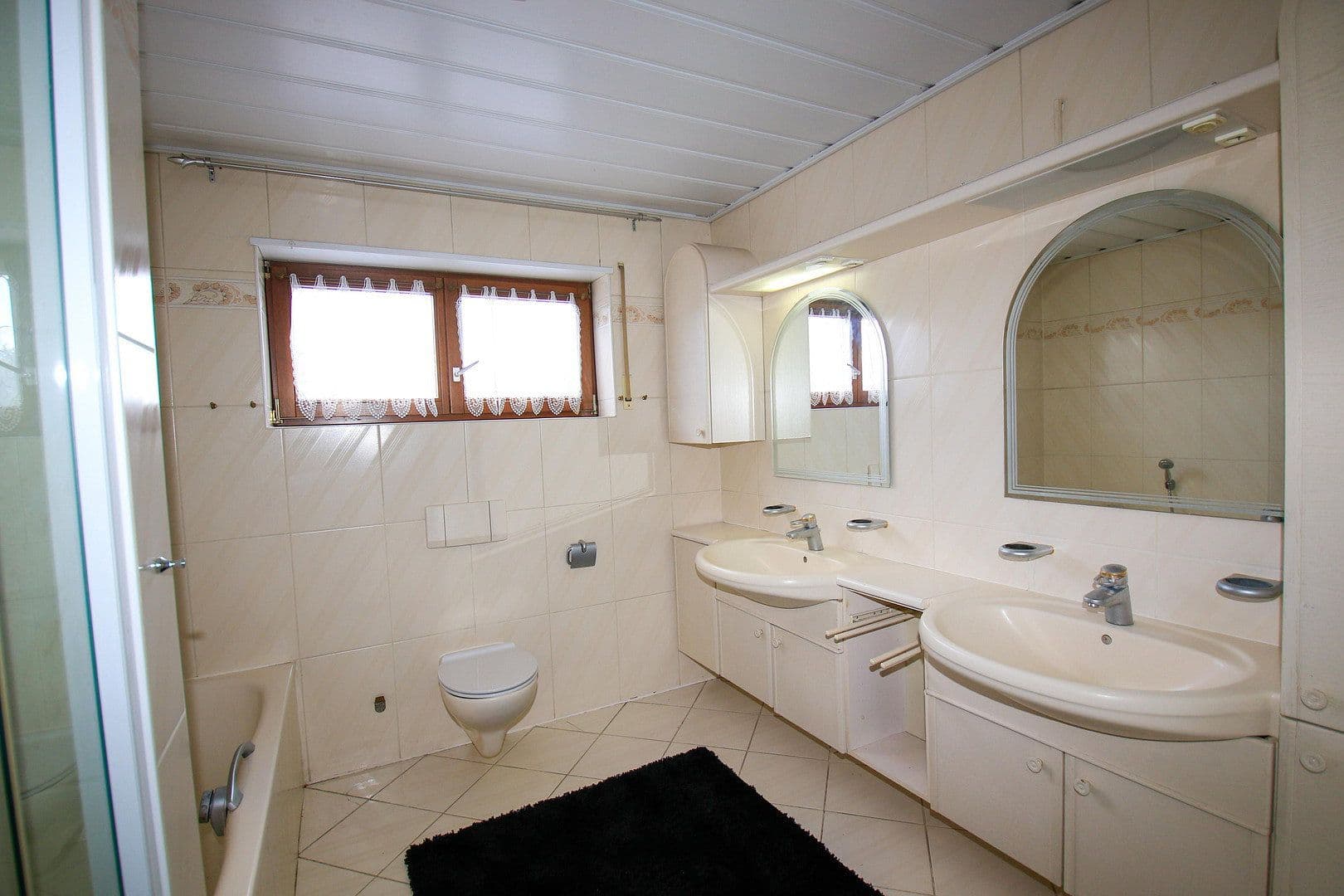Prodej domu 227 m², pozemek 341 m², Ludwigshafen Maudach, Porýní-Falc Prodej domu 227 m², pozemek 341 m², Ludwigshafen Maudach, Porýní-Falc