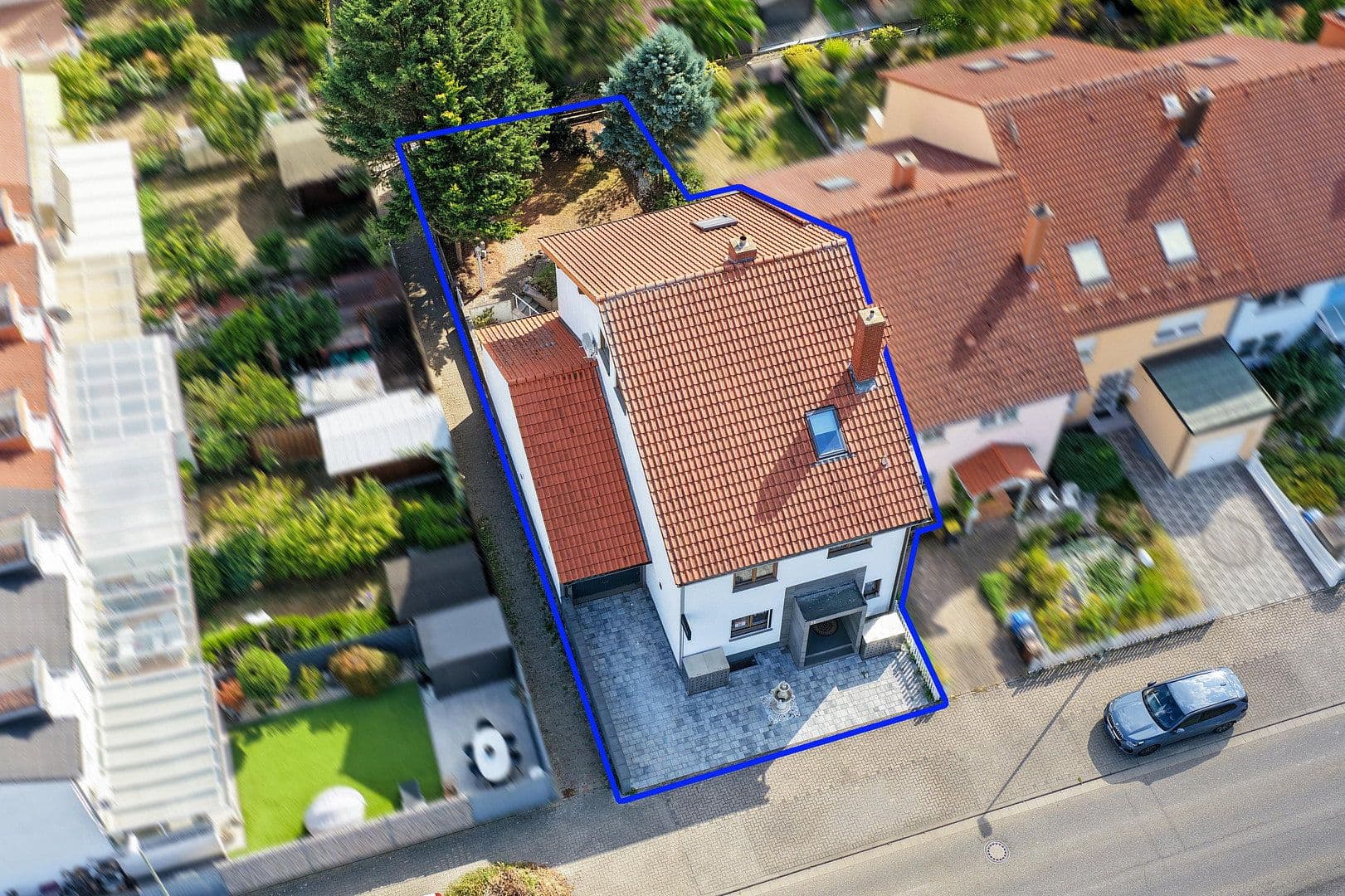 Prodej domu 227 m², pozemek 341 m², Ludwigshafen Maudach, Porýní-Falc Prodej domu 227 m², pozemek 341 m², Ludwigshafen Maudach, Porýní-Falc