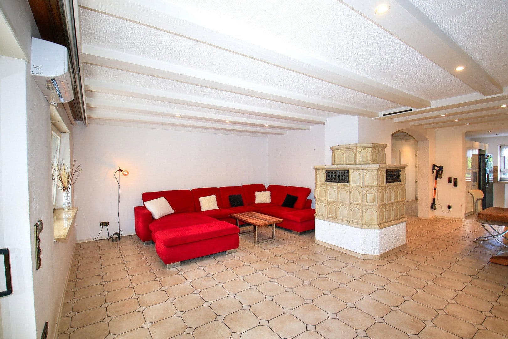 Prodej domu 227 m², pozemek 341 m², Ludwigshafen Maudach, Porýní-Falc Prodej domu 227 m², pozemek 341 m², Ludwigshafen Maudach, Porýní-Falc
