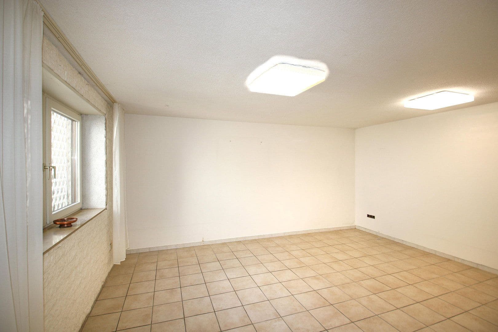Prodej domu 227 m², pozemek 341 m², Ludwigshafen Maudach, Porýní-Falc Prodej domu 227 m², pozemek 341 m², Ludwigshafen Maudach, Porýní-Falc
