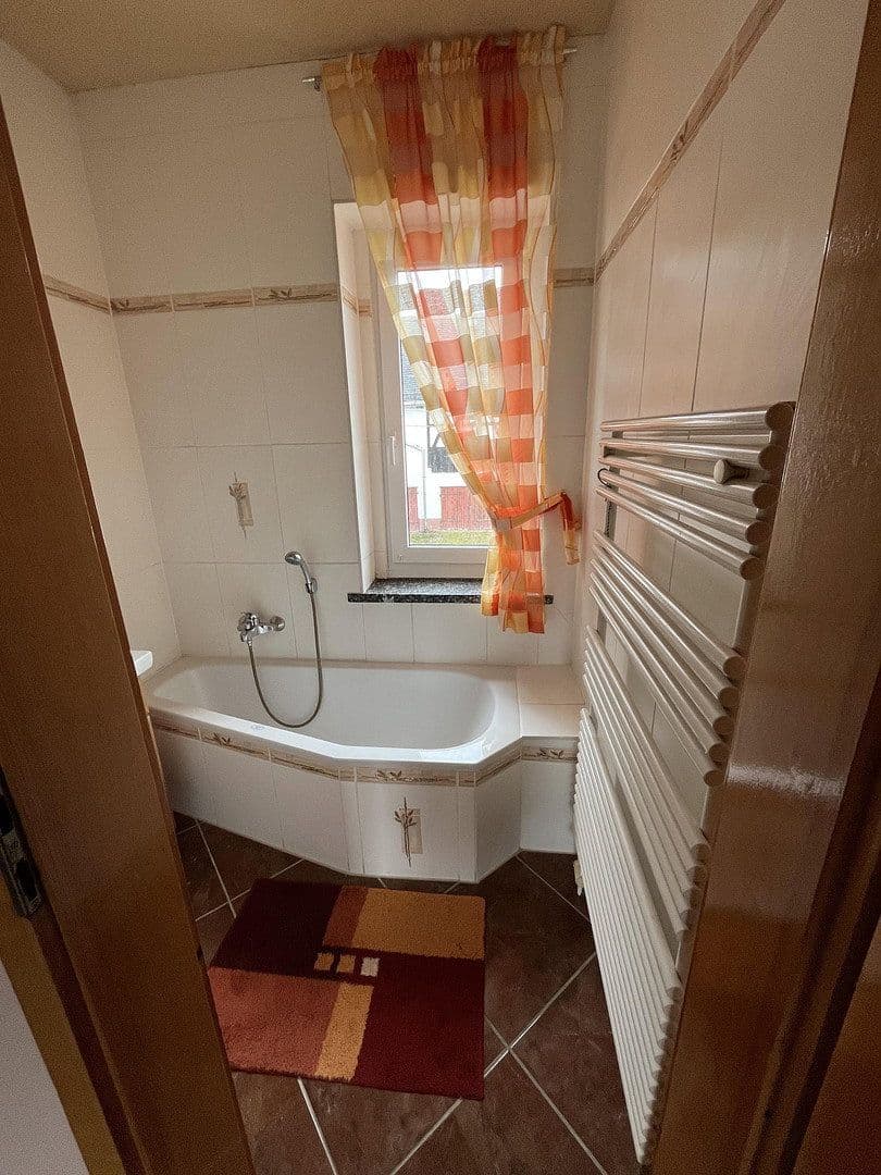 Prodej domu 145 m², pozemek 744 m², Penig, Sasko Prodej domu 145 m², pozemek 744 m², Penig, Sasko