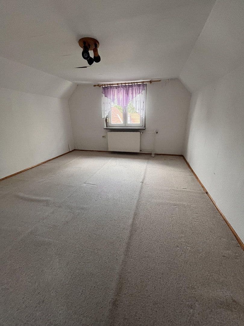 Prodej domu 145 m², pozemek 744 m², Penig, Sasko Prodej domu 145 m², pozemek 744 m², Penig, Sasko