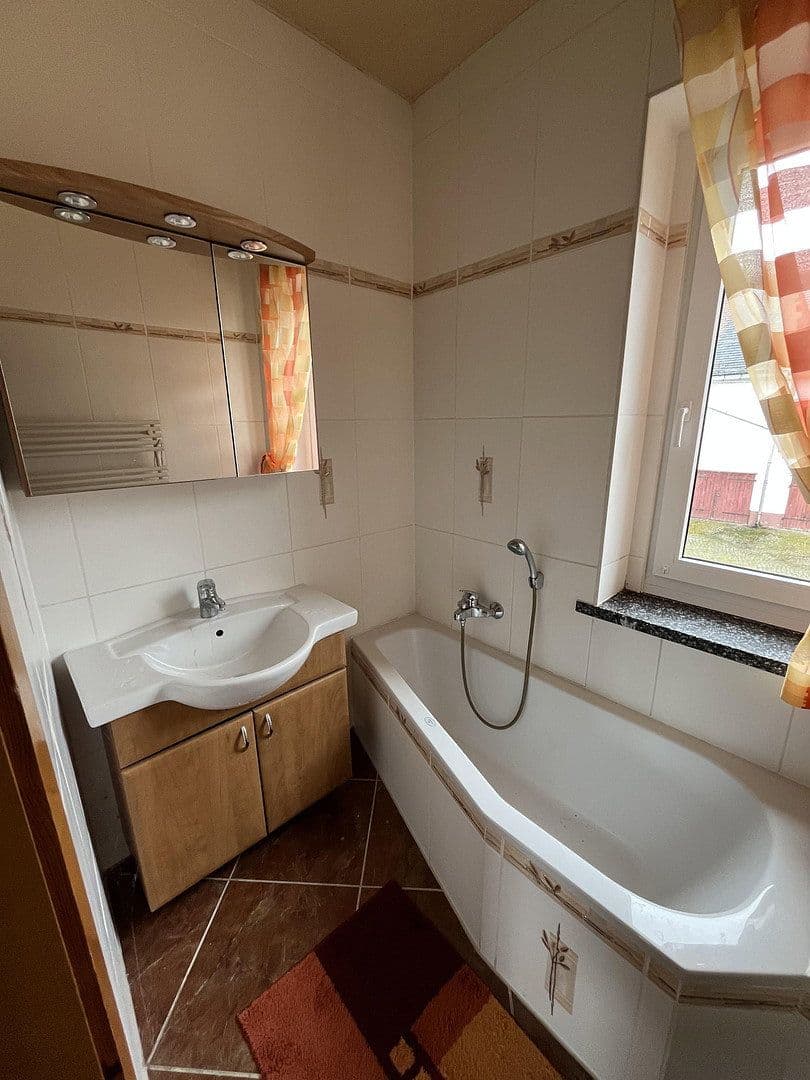 Prodej domu 145 m², pozemek 744 m², Penig, Sasko Prodej domu 145 m², pozemek 744 m², Penig, Sasko