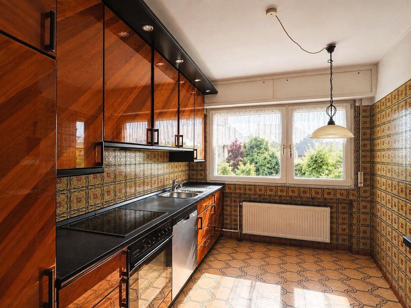 Prodej domu 198 m², pozemek 701 m², Dreieich, Hessen Prodej domu 198 m², pozemek 701 m², Dreieich, Hessen