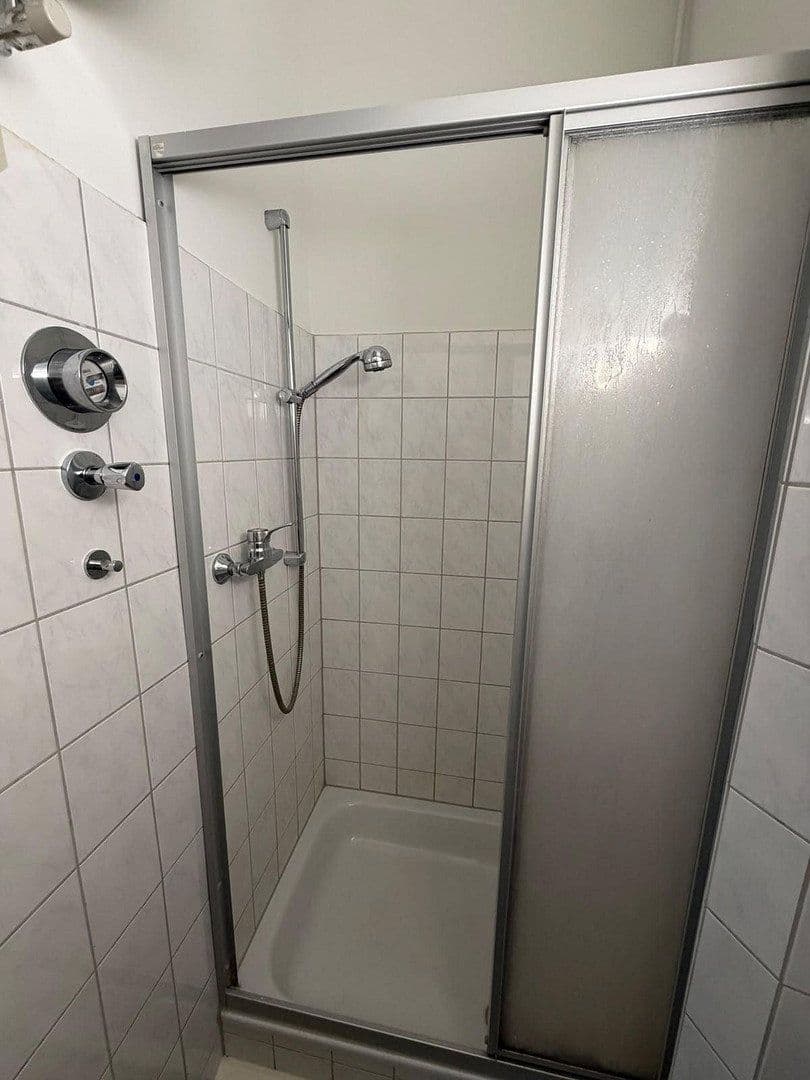 Pronájem bytu 2+1 50 m², Südstraße 156, Heilbronn, Bádensko-Württembersko Pronájem bytu 2+1 50 m², Südstraße 156, Heilbronn, Bádensko-Württembersko