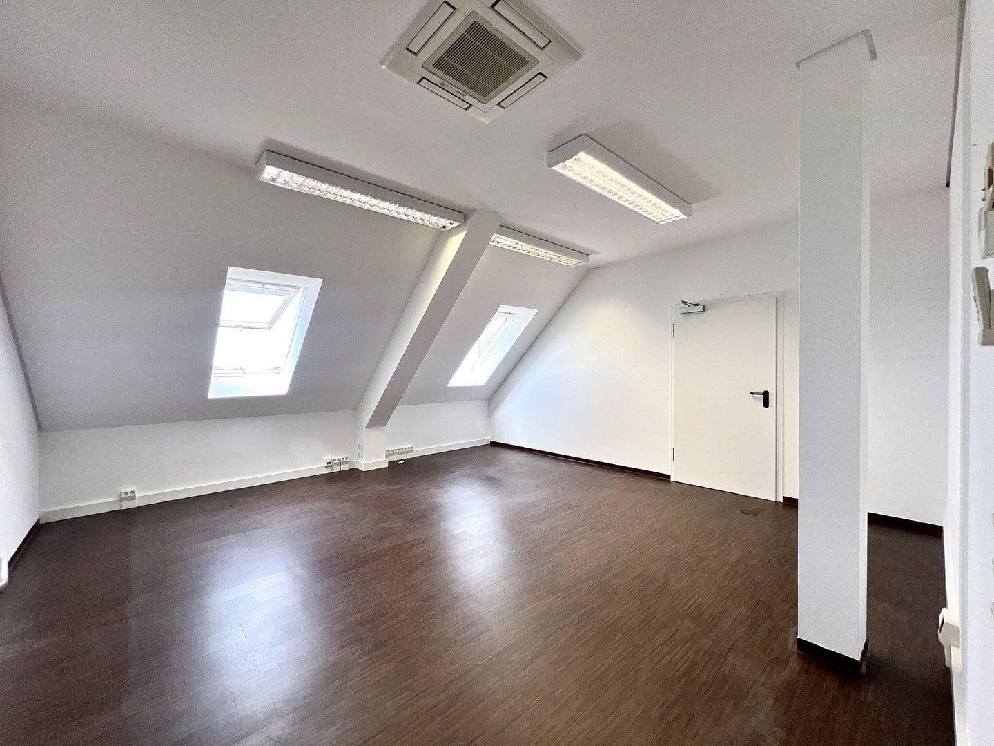 Pronájem kanceláře 170 m², Nürnberger Str. 2a-4, Hanau, Hessen Pronájem kanceláře 170 m², Nürnberger Str. 2a-4, Hanau, Hessen
